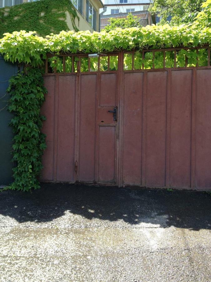 Birdhouse Rooms Tbilisi Exterior photo
